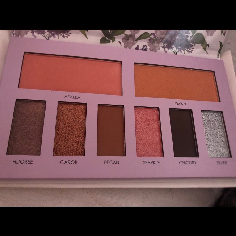 New Sakura + Sage Vegan Eyeshadow & Blush Palette